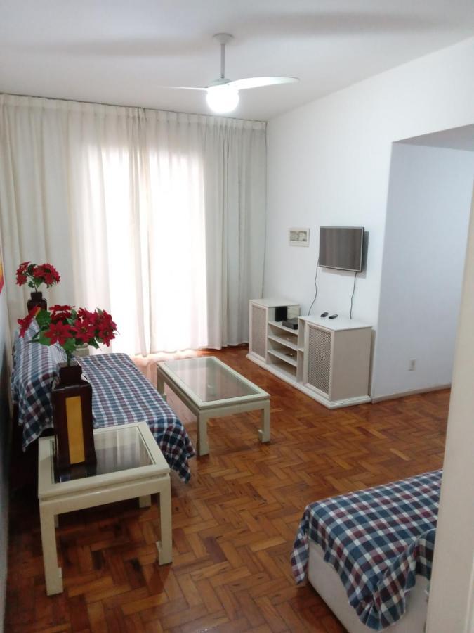 Copacabana Uma Quadra Da Praia Ріо-де-Жанейро Екстер'єр фото