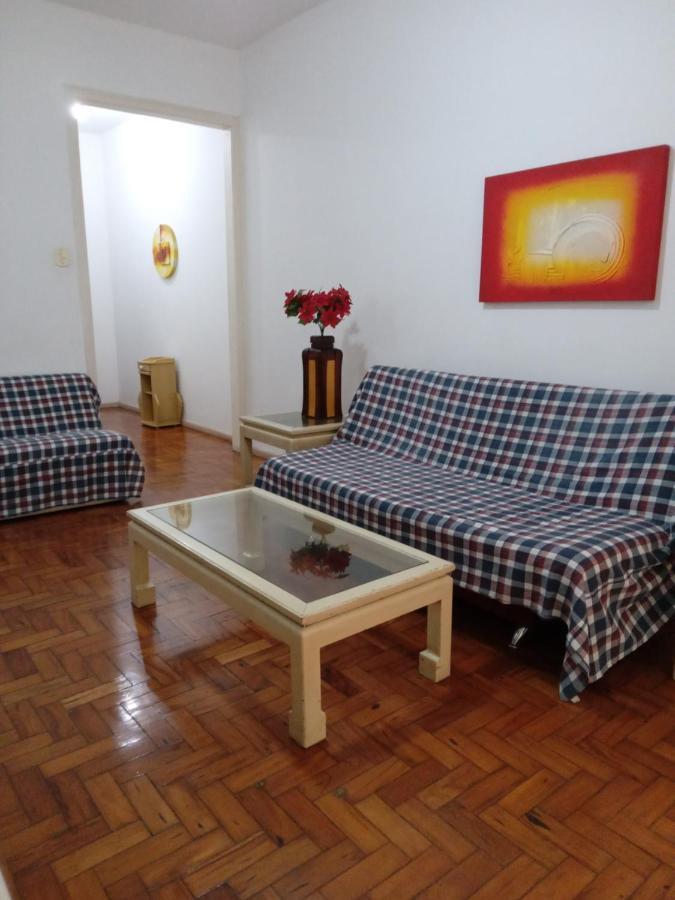 Copacabana Uma Quadra Da Praia Ріо-де-Жанейро Екстер'єр фото